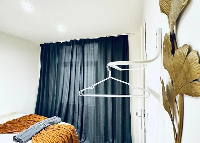 Elegant 5-br Shared Ideal For Groups & Families * Vienna