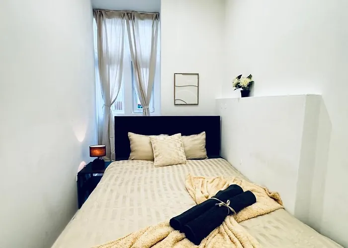 Elegant 5-br Shared Ideal For Groups & Families * Vienna