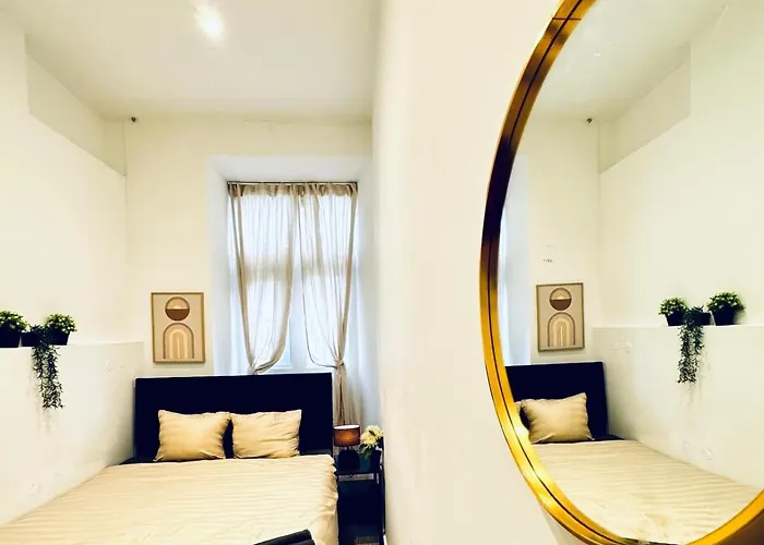 Elegant 5-br Shared Ideal For Groups & Families *