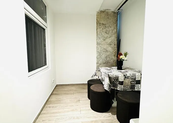 Elegant 5-br Shared Ideal For Groups & Families