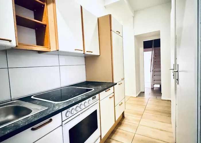 Elegant 5-br Shared Ideal For Groups & Families