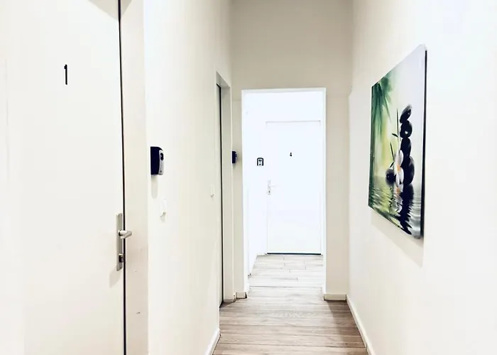 Elegant 5-br Shared Ideal For Groups & Families Apartment