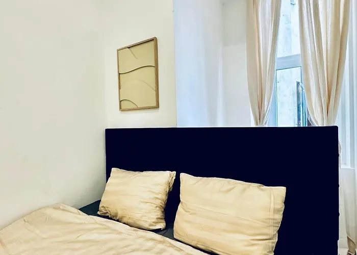Elegant 5-br Shared Ideal For Groups & Families * Vienna